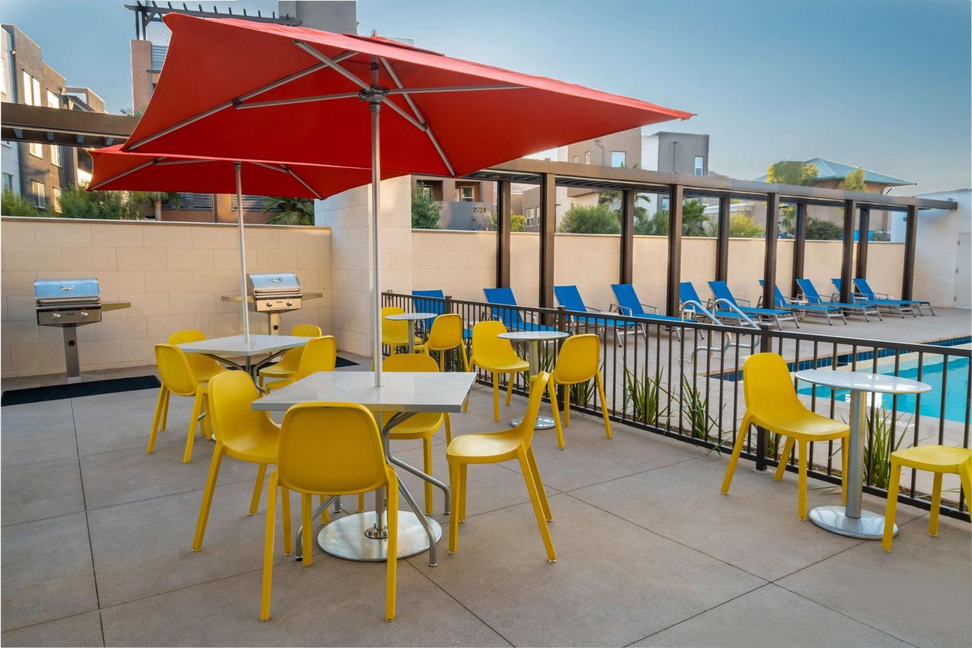 Home2 Suites Corona, Ca Exterior photo